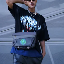 Divoom Pixoo Slingbag V Umhängetasche mit Pixel Display Clearance