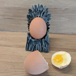 Gift Republic Egg of Thrones Eierbecher Online