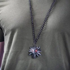 The Witcher 3 Wild Hunt Wolf Medaillon mit LED Augen